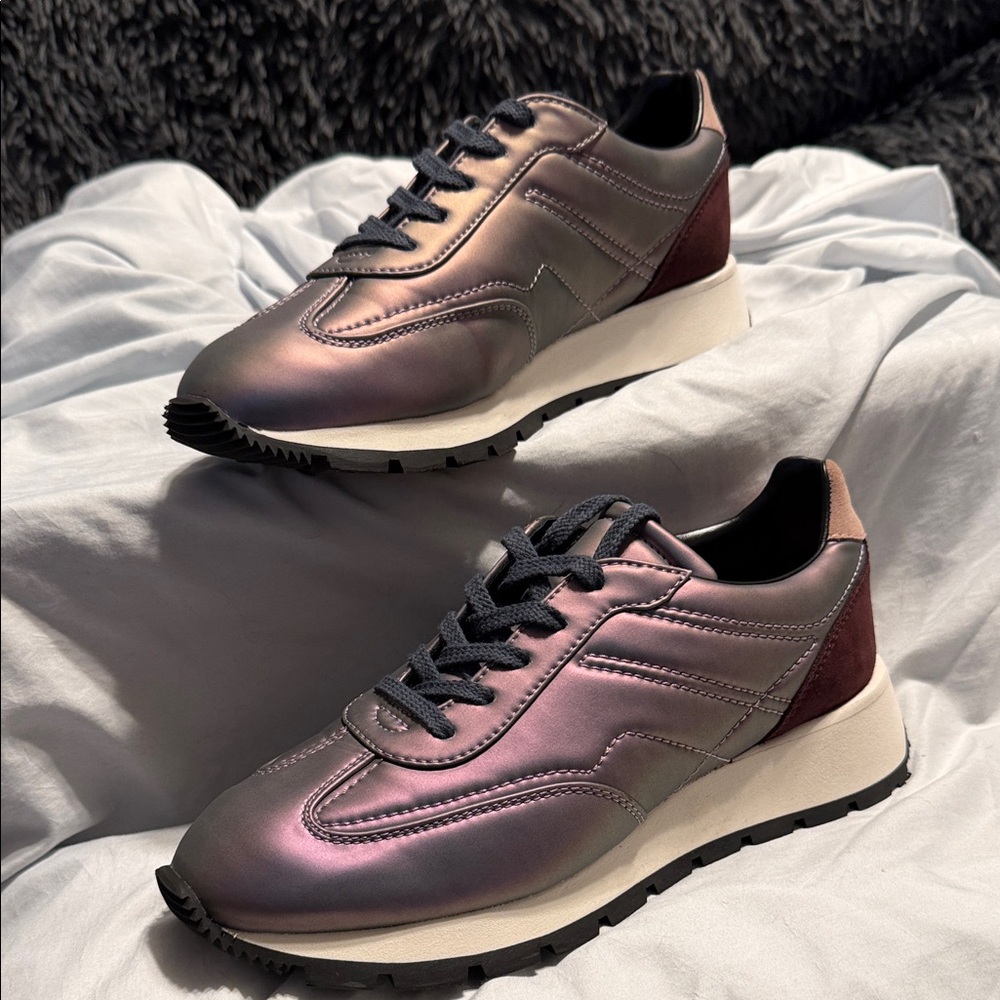 Joe Jonas designed KOIO Retro Runners Women’s 8 Metallic Sneakers